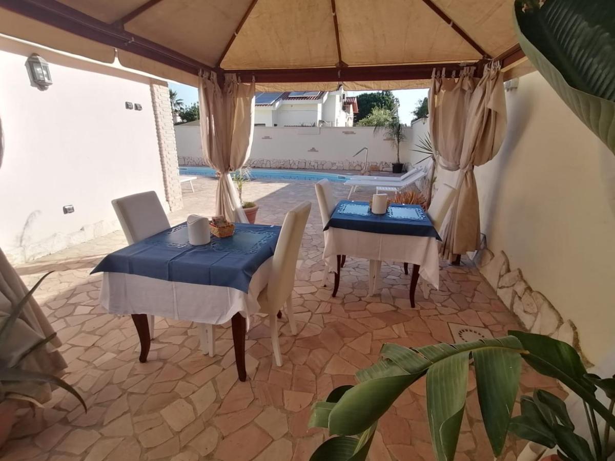 Bed and Breakfast Gentarrubia Capoterra Exterior foto