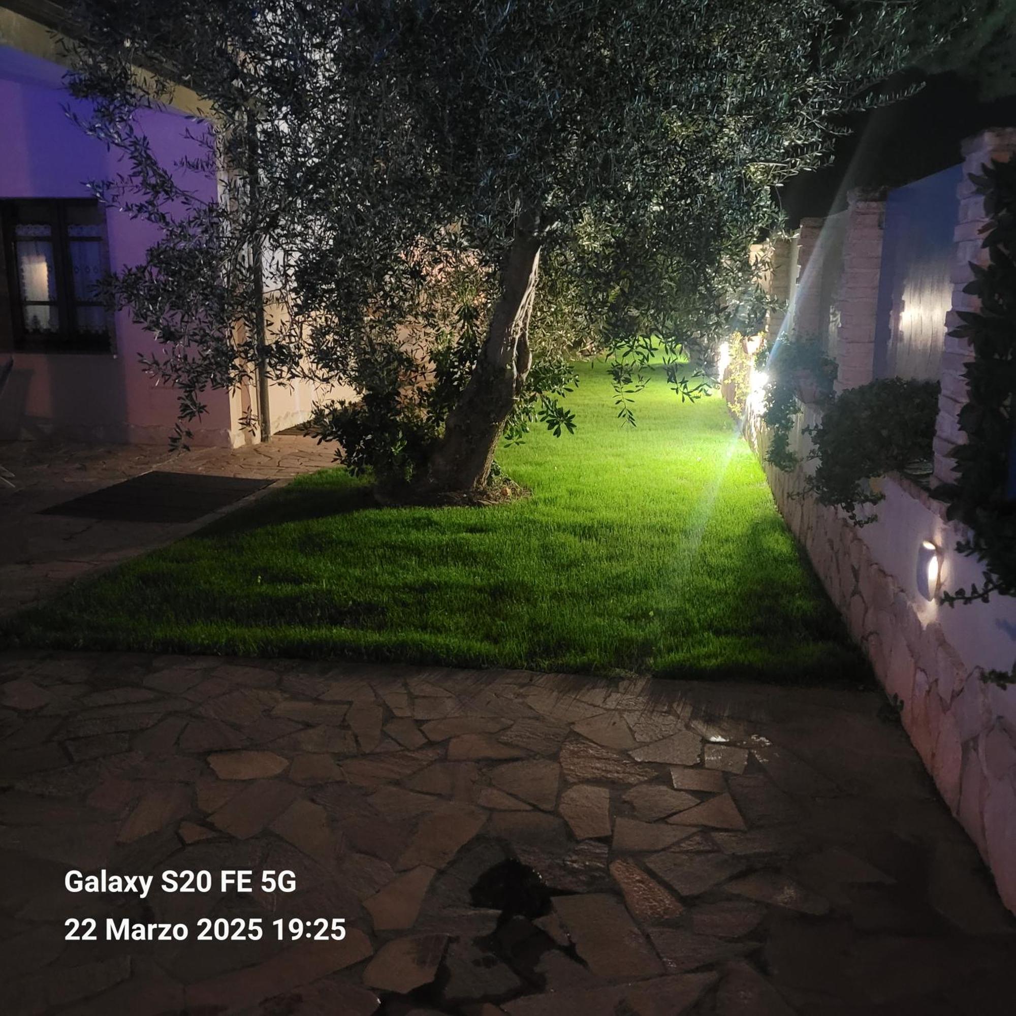 Bed and Breakfast Gentarrubia Capoterra Exterior foto