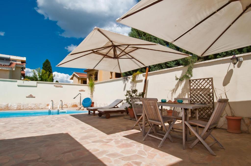 Bed and Breakfast Gentarrubia Capoterra Exterior foto