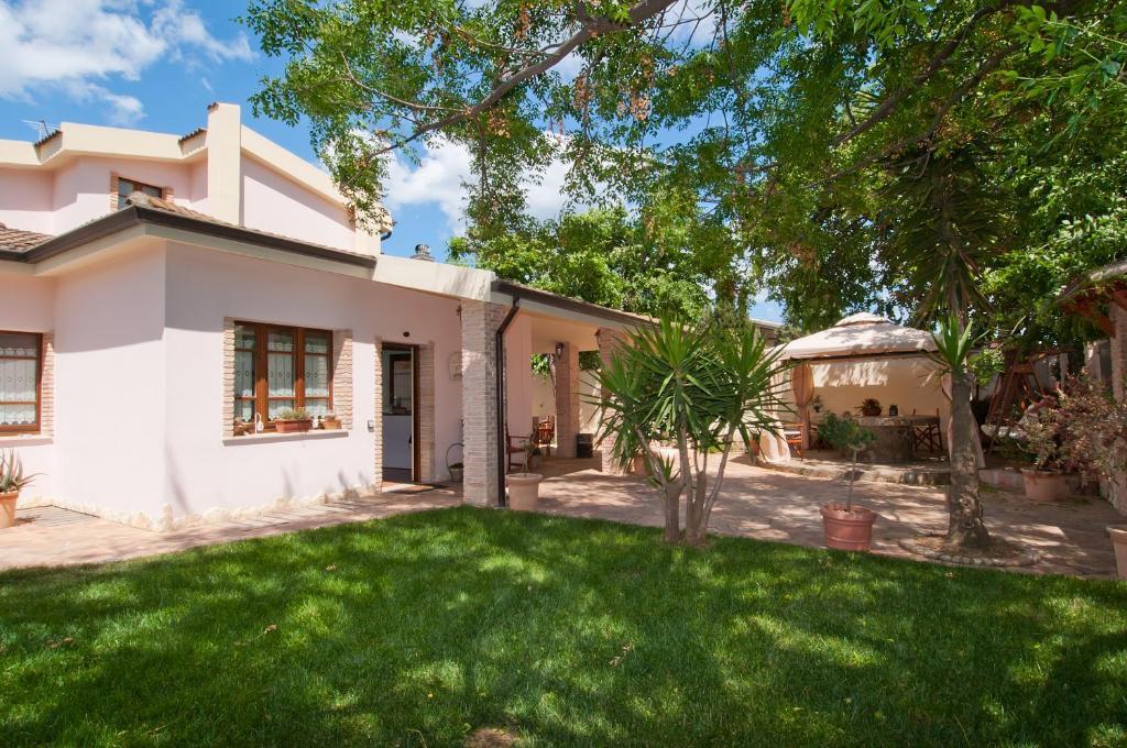 Bed and Breakfast Gentarrubia Capoterra Exterior foto